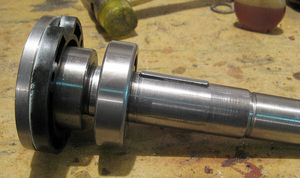 how-to-perform-lathe-spindle-bearing-replacement.jpg